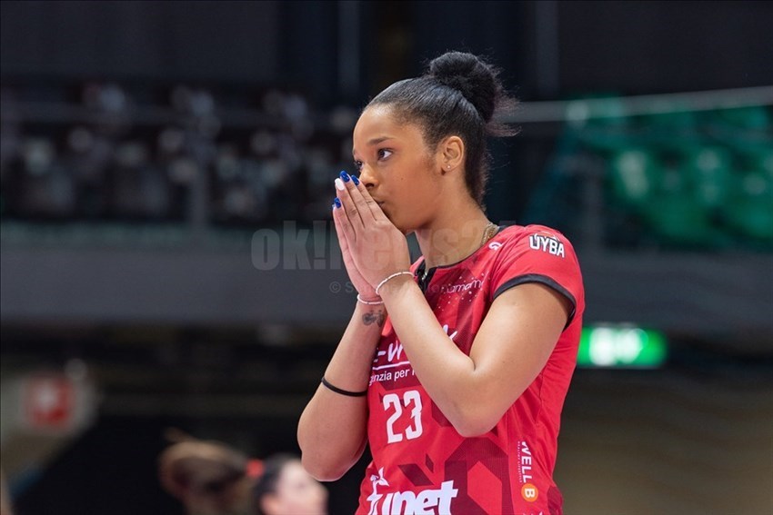 La centrale della Unet E-Work Busto Arsizio Blanco Liset Herrera (23).