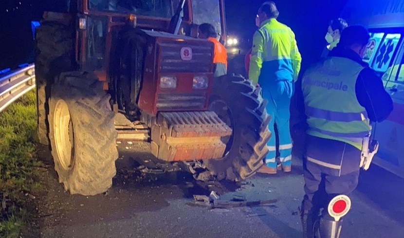 Vicchio. 90enne in auto contro un trattore: 'Senza patente', accertamenti in corso