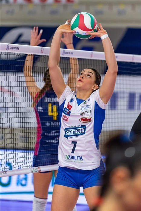 La palleggiatrice della Zanetti Bergamo Prandi Vittoria (7).