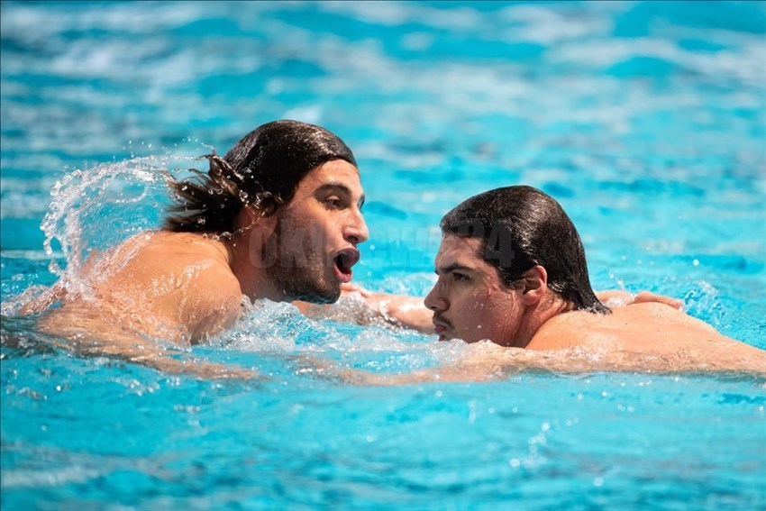 I giocatori della Rari-Nantes Florentia durante il riscaldamento.