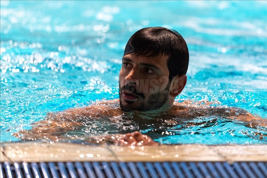 I giocatori della Rari-Nantes Florentia durante il riscaldamento.