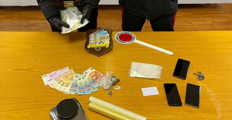 il materiale rinvenuto in casa dell'uomo