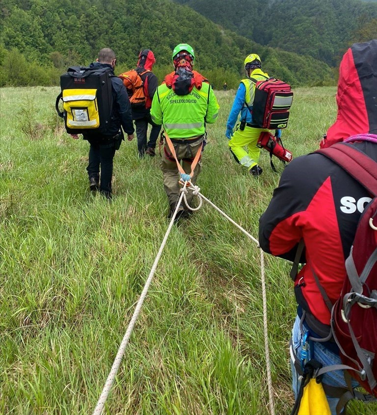 I soccorritori sul luogo della tragedia