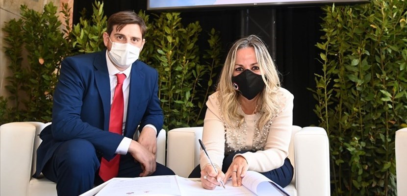 l'accordo sottoscritto alla Chianti Classico Collection fra il sindaco Ciappi e l'Assessore Del Re