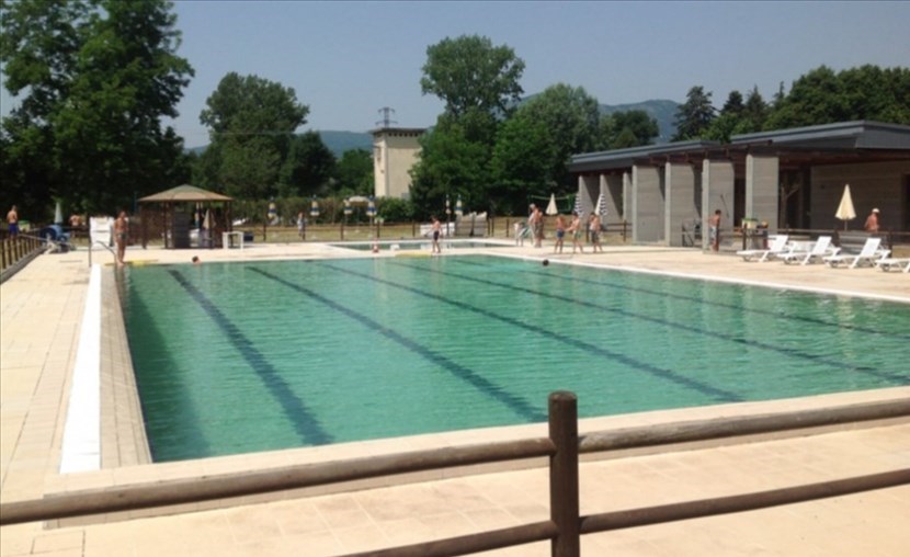 Firenzuola cerca gestori per la piscina. Scadenza il 31 maggio, info