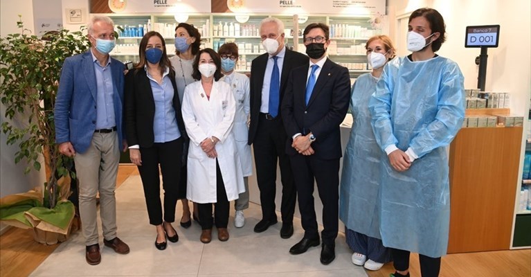 l'apertura della vaccinazioni in farmacia