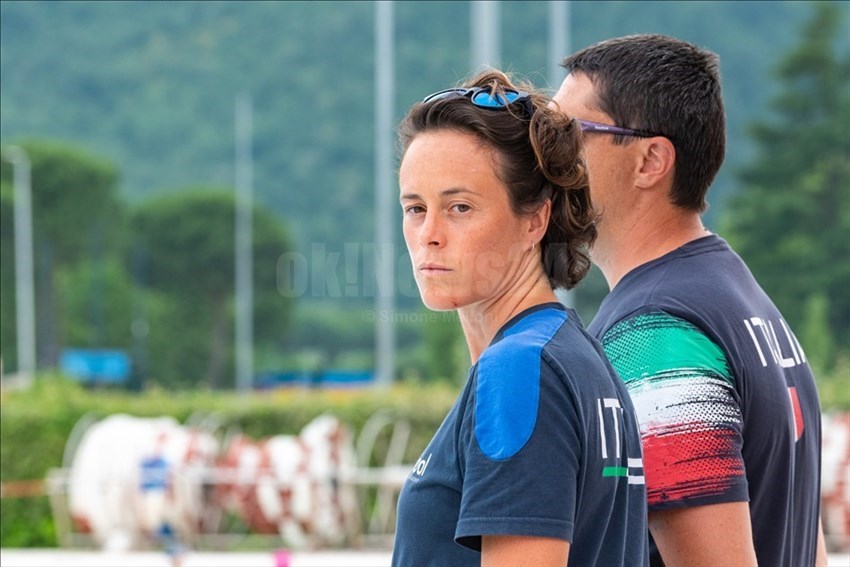 Aleksandra Cotti durante il riscaldamento prepartita.