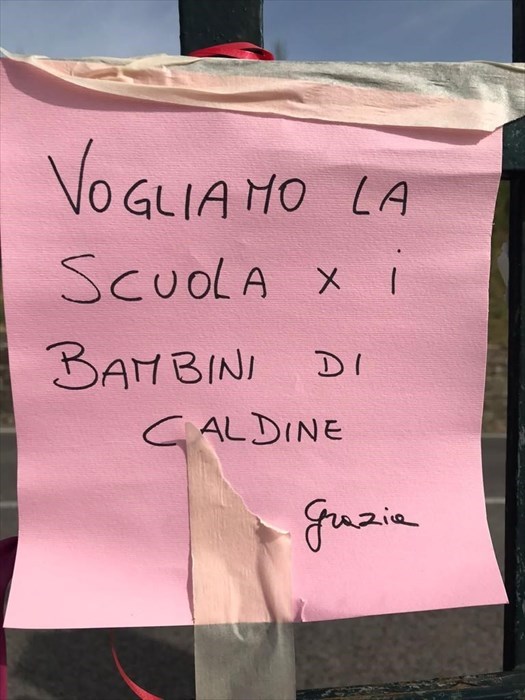 Manifestazione contro la chiusure della Scuola d'Infanzia alle Caldine