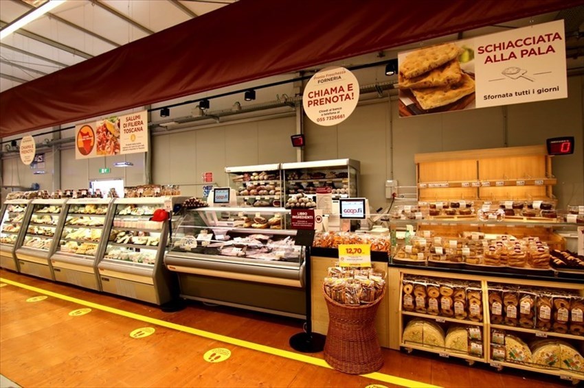 Il nuovo negozio temporaneo.