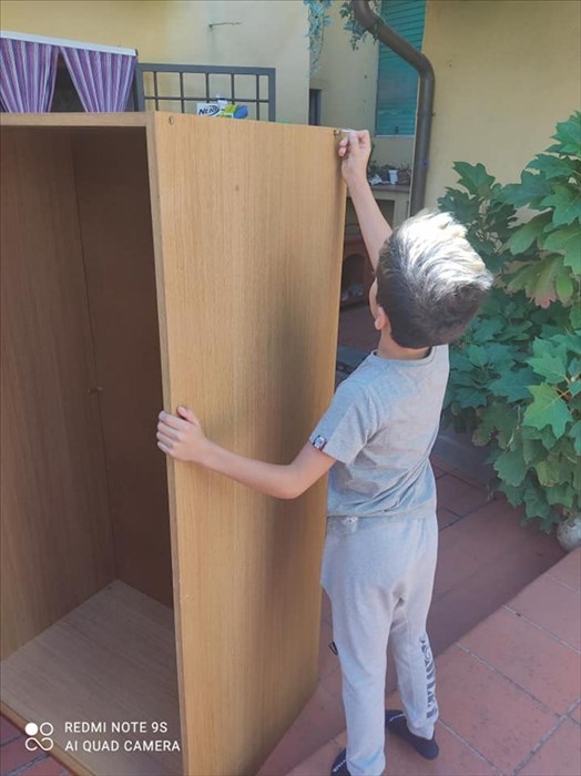 Sistemando l'armadio