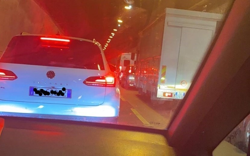 Incidente in galleria. Foto di archivio