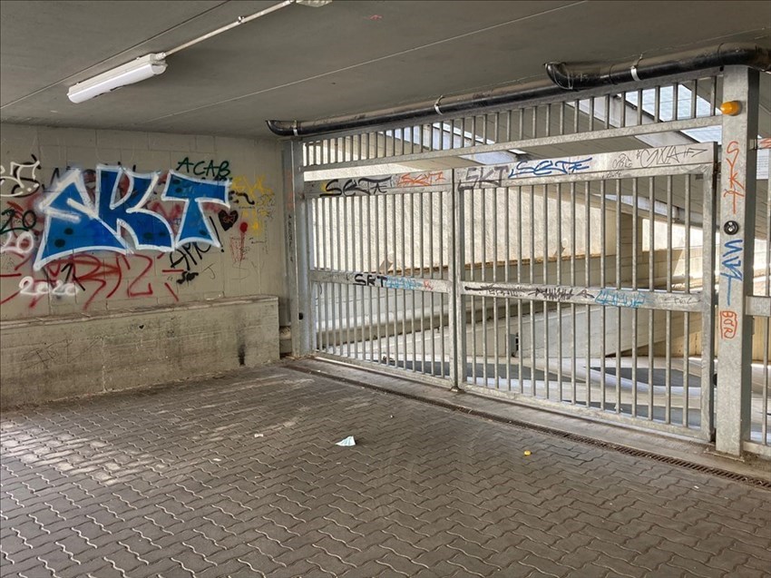 parcheggio via Gramsci