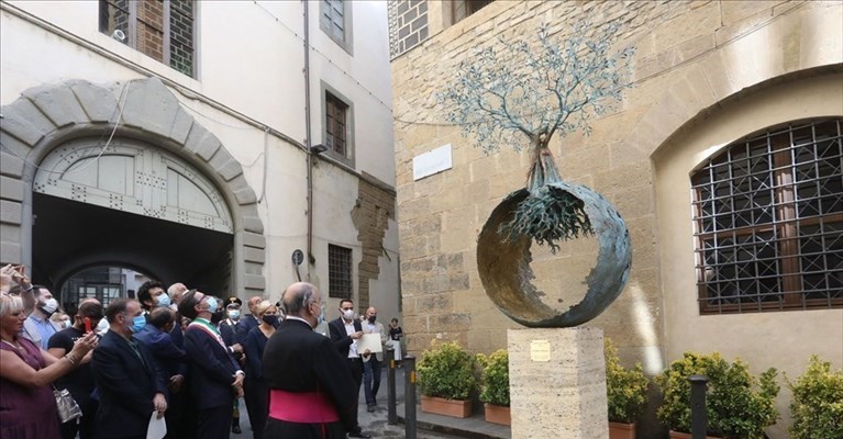 l'inaugurazione dell'opera