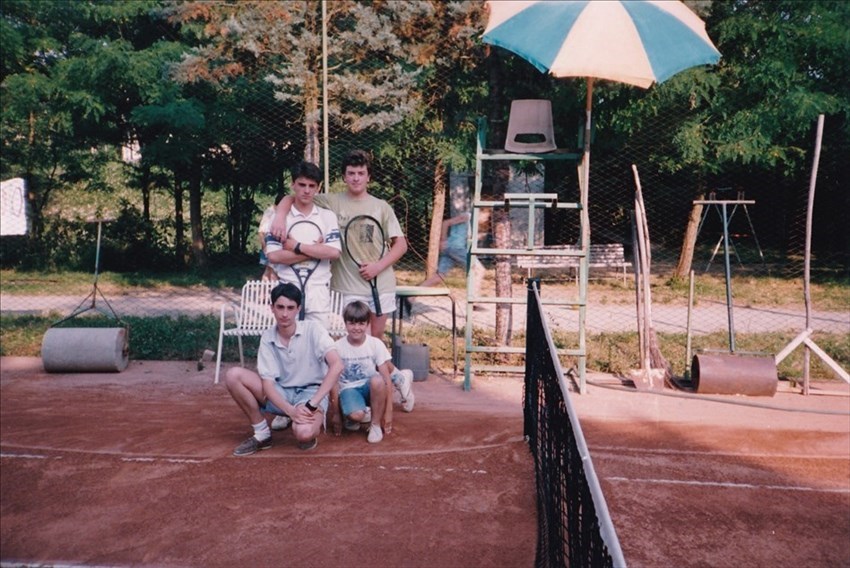Ragazzi al tennis
