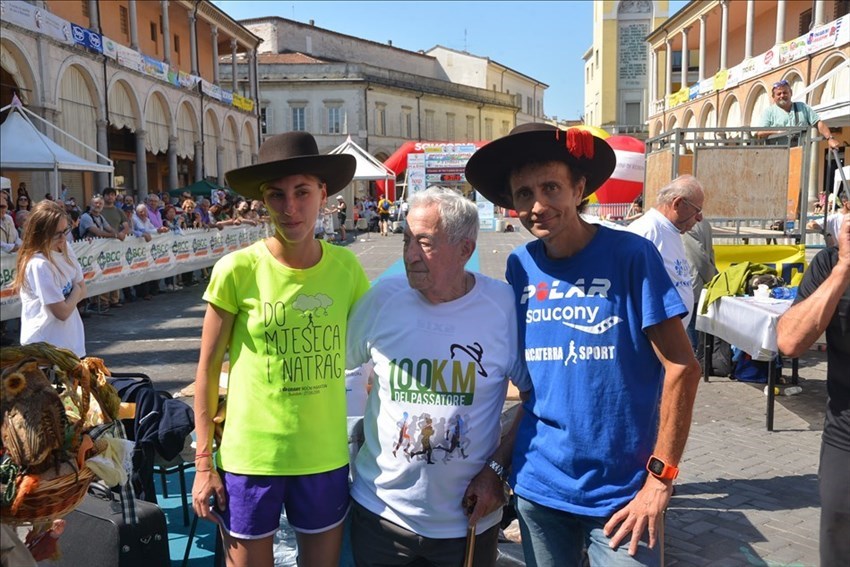 da Sx: Nikolina Šustić, al centro Pietro “Pirì” Crementi e a destra Giorgio Calcaterra