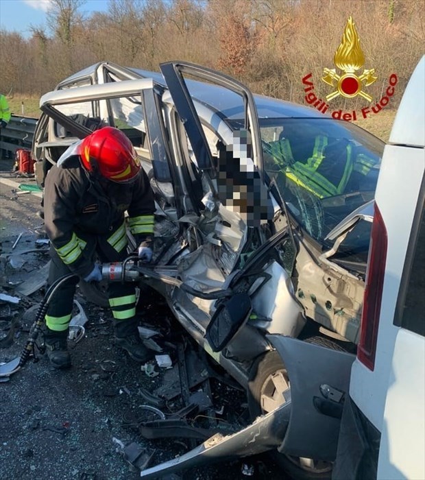 Incidente auto A1