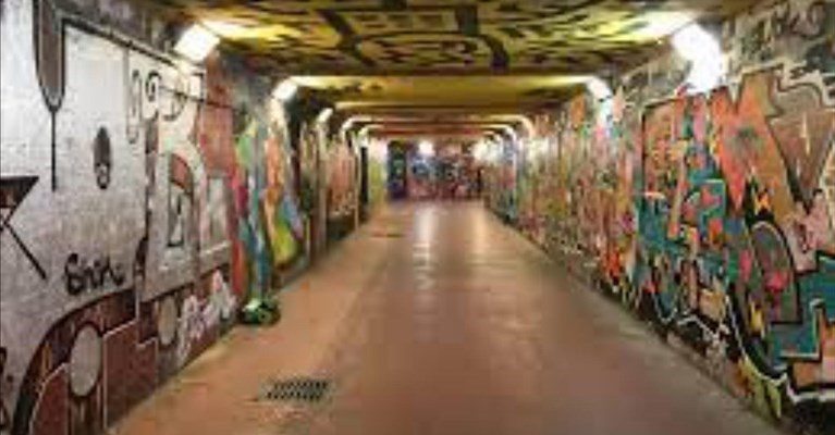 il sottopasso delle Cure