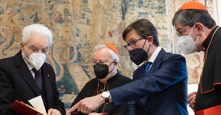 la consegna della carta di Firenze