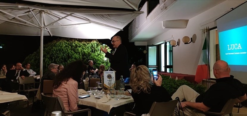 Beneficenza e divulgazione scientifica nella serata conviviale dei Lions a Vaglia