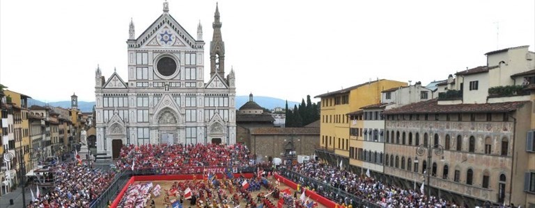 Piazza Santa Croce in occasione del calcio storico