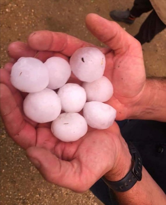 Grosse palline di grandine cadute a Rufina