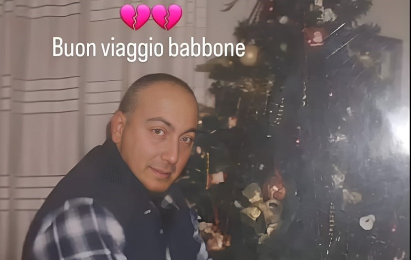 La foto dedicata da una delle figlie