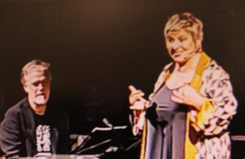 Eccezionali Morozzi e Stefano "Cocco" Cantini in "Da consumarsi preferibilmente in equilibrio