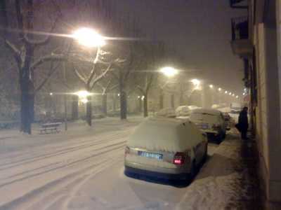 Neve. Mugello nel caos e pendolari prigionieri a Firenze