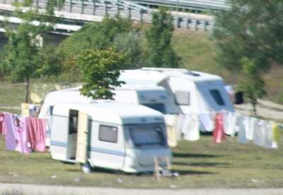 Bilancino. I Rom smobilitano? Accampamenti ridotti e divieto di campeggio. Una nota del sindaco e le foto di OK!Mugello