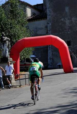 A Fabrizio Rambelli la cronoscalata Vaglia - Montesenario