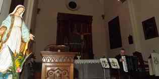 La fisarmonica di Battiston in concerto a Ronta. Cronaca della serata