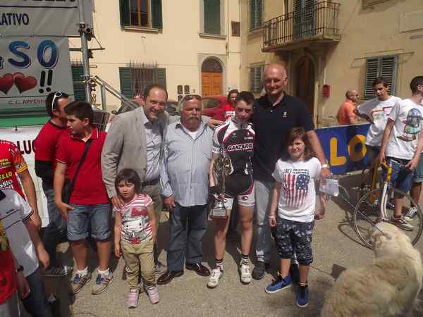 Ciclismo. La coppa Lavoratori a Luco. Foto della gara...