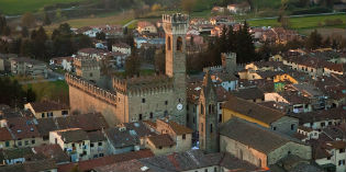 Scarperia. Centro culturale nei locali dell'ex Arci, con una 'bottega' di prodotti bio
