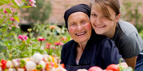 Pronto Badante. Il numero da chiamare per anziani e famiglie