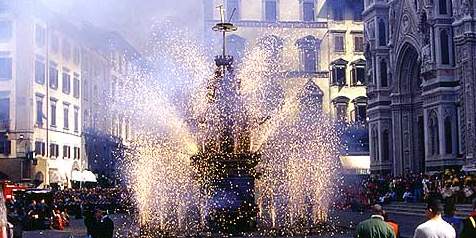 Stamani lo scoppio del carro a Firenze, info e orari