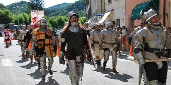 Tornano le Feste Medievali a Palazzuolo con  Il volo della Fenice . Info e date