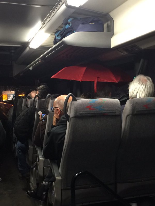 Piove in autobus, poveri pendolari di Barberino. Video e foto