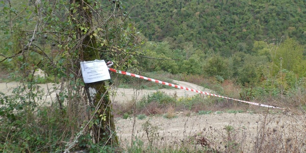 Strada abusiva. Nuovo sequestro al Carlone
