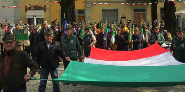 Successo della festa degli Alpini a Borgo