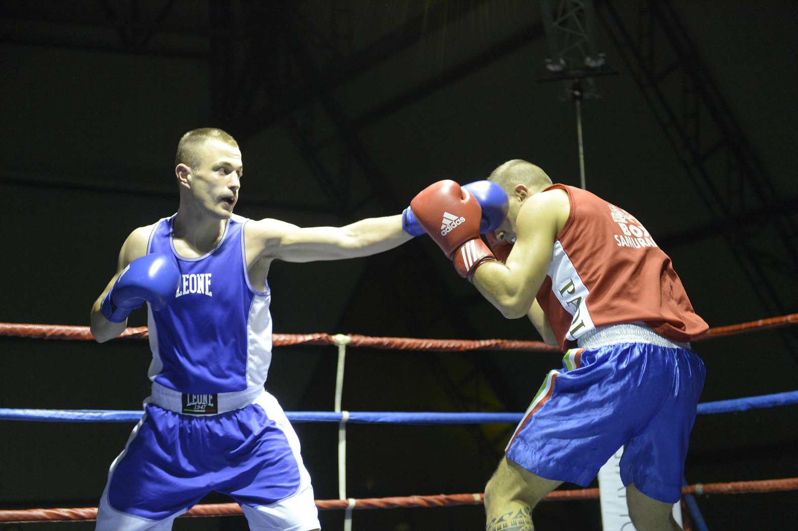 Boxe. Leonardo Sarti sconfitto. Perde il titolo e viene ferito