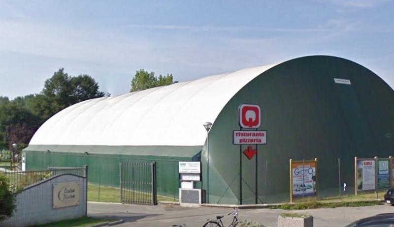 Condensa e pavimento scivoloso. Chiuso il pallone-palestra del Chino Chini