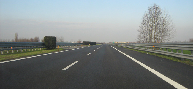 A1 Panoramica? Dopo un anno sulla vecchia autostrada non c'è nessuno. Video