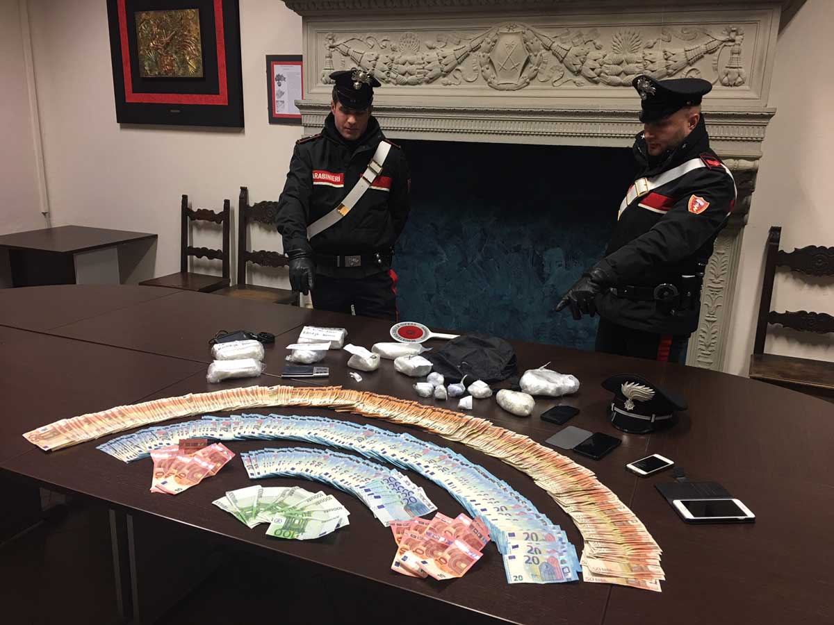 Cinque arresti in operazione antidroga. Sequestrati 6.3 kg di droga