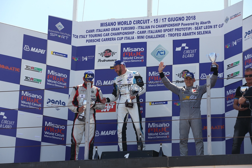 Podio a Misano per Max Mugelli. Il primo della stagione nel Tcr Italy