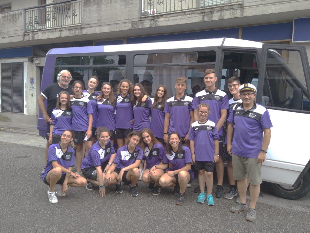 partenza della squadra Under 18 Femm dalla sede per teramo - Borgo SL 04.07.2018