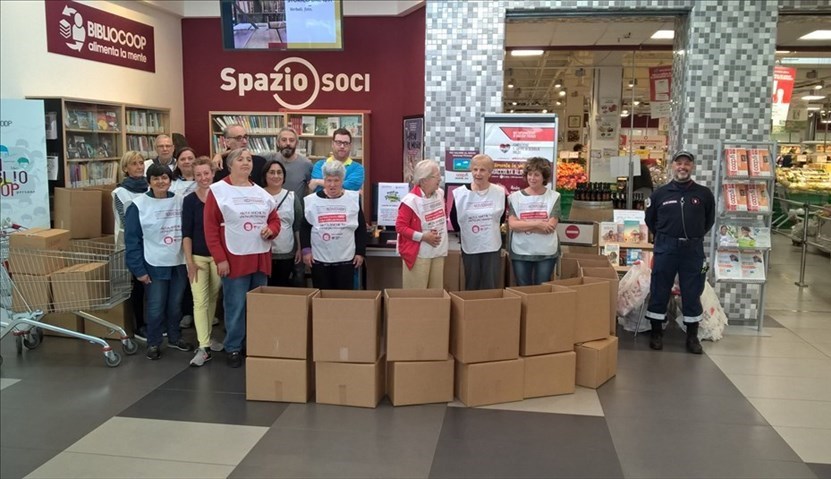 Successo della raccolta alimentare a Borgo: Grande lavoro dei volontari, oltre 4mila kg di alimenti!