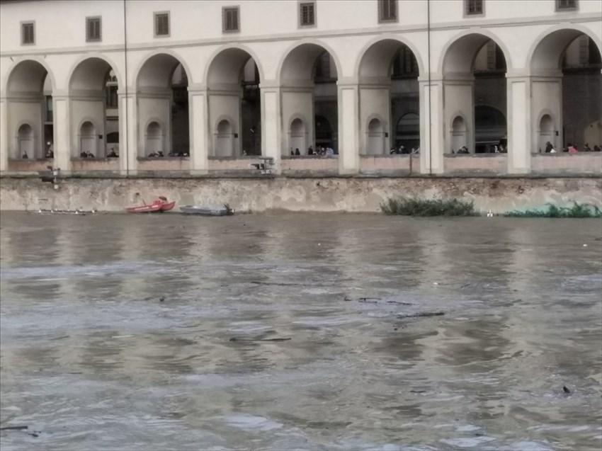 L'ondata di piena in centro