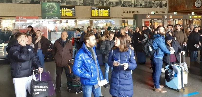 Viaggiatori in attesa