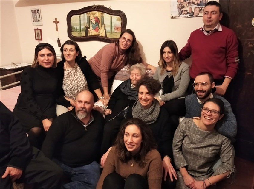 Gli auguri a nonna Gina