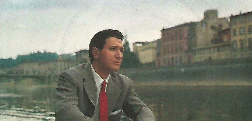 Narciso Parigi in una foto di copertina di uno dei suoi dischi